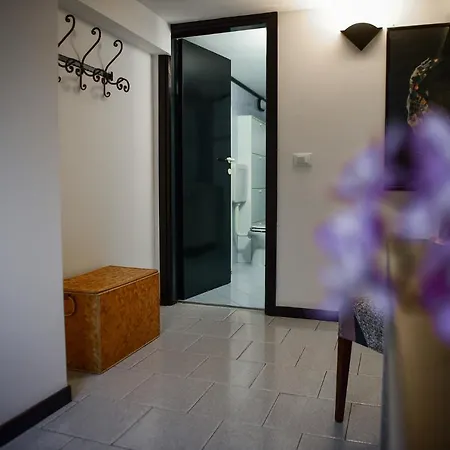 Apartment Easy Welcome Black Pearl